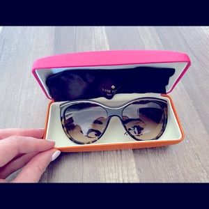 Kate Spade Sunglasses with case and cloth